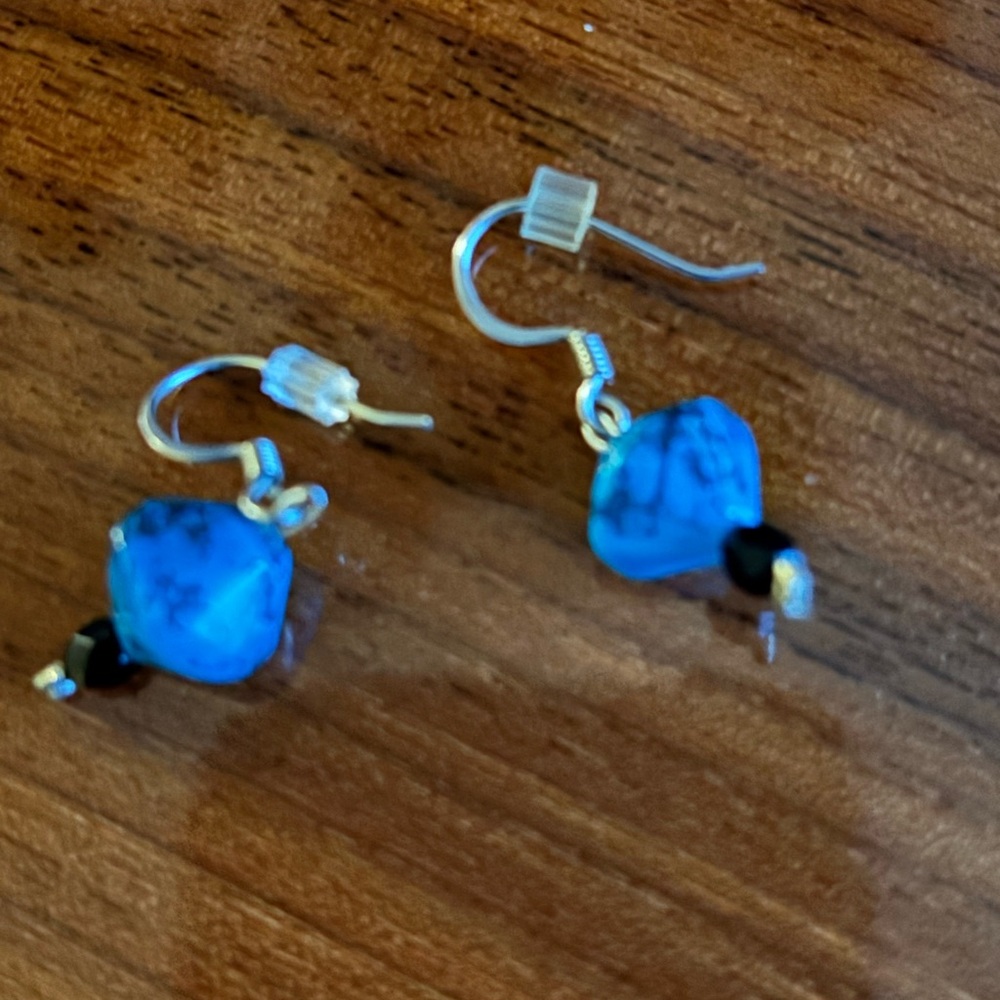 Turquoise & black beads on short drop earings